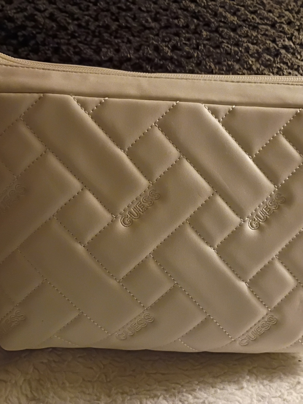 Valentino Orlandi White Quilted Vegan Leather Crossboday Bag Golden Chain Strap - Picture 5 of 16